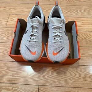 Nike Men's Athletic Shoes in Gray and Orange